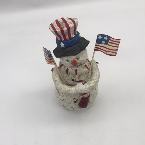Vintage Patriotic Distressed Resin Snowman Figurine Holding American 🇺🇸 - Picture 6 of 8